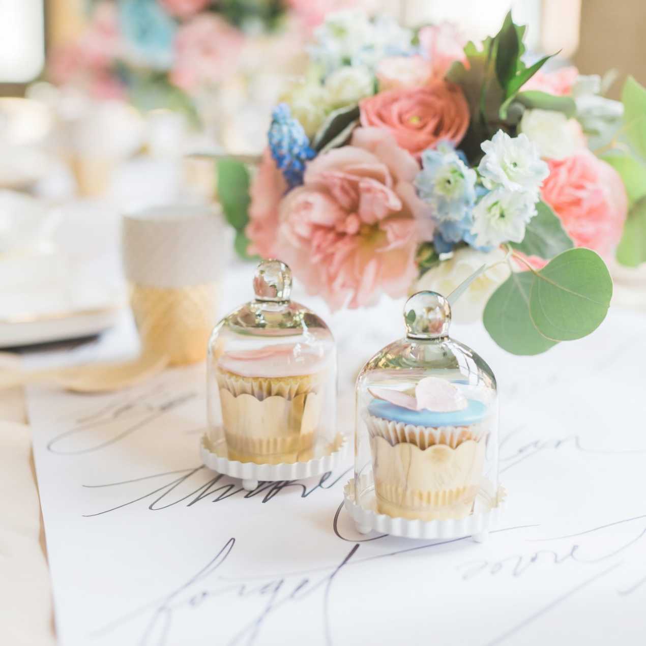 Inspiration - small bell jar with white base